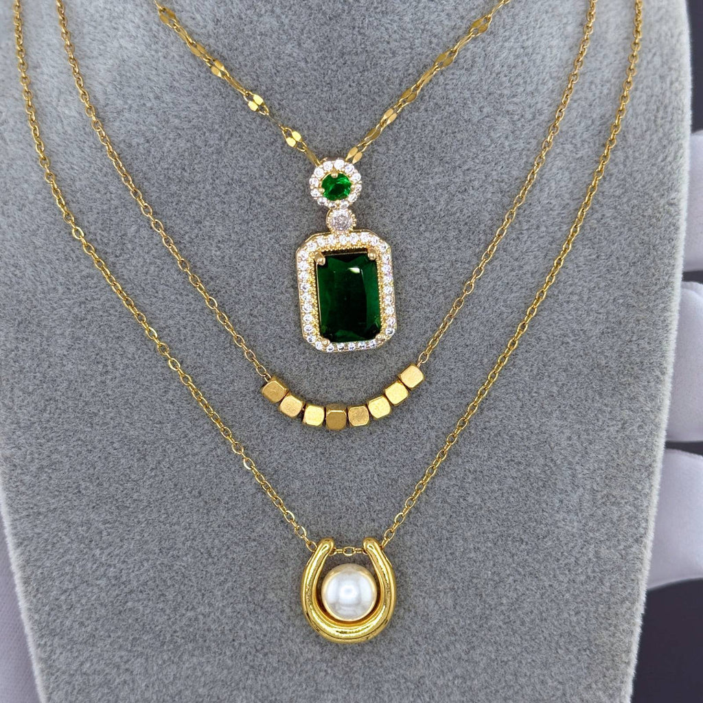 THE VICTORIAN PEAR NECKLACE