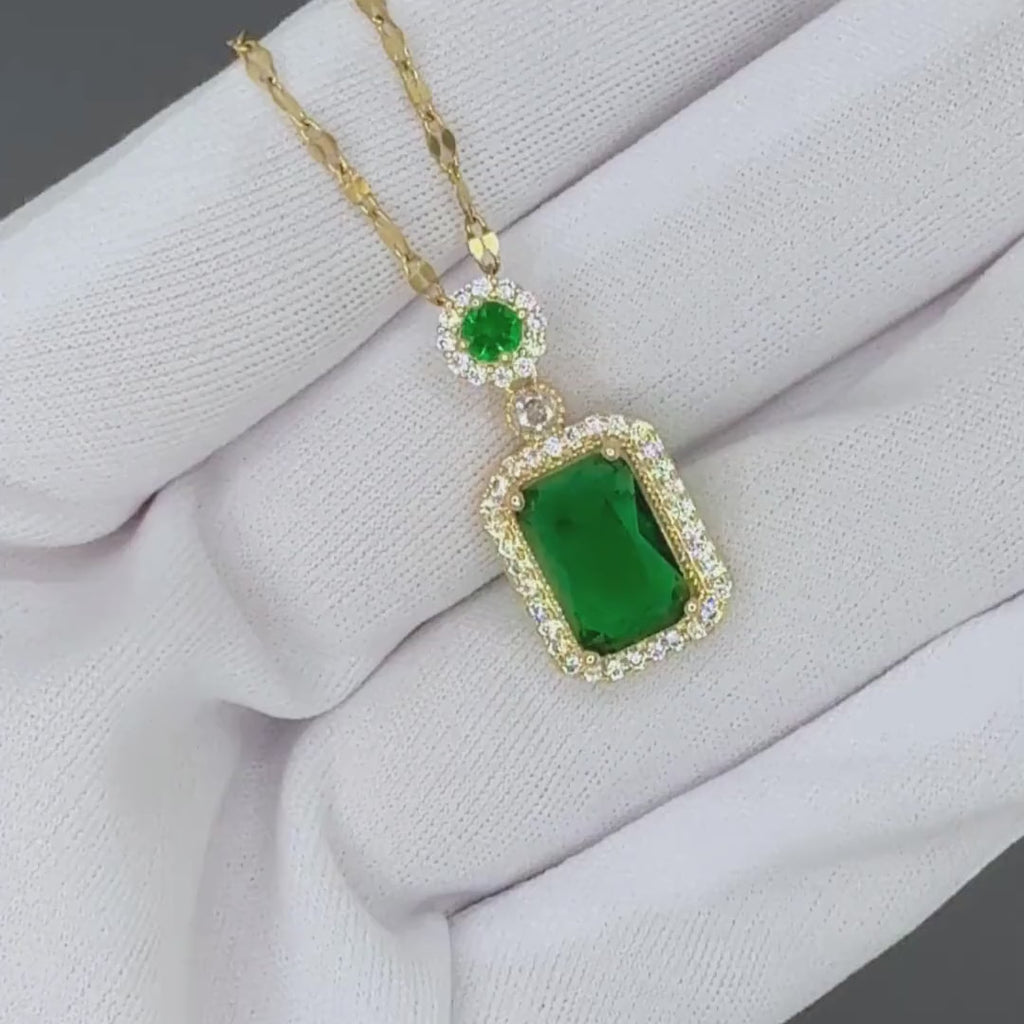 THE VICTORIAN PEAR NECKLACE